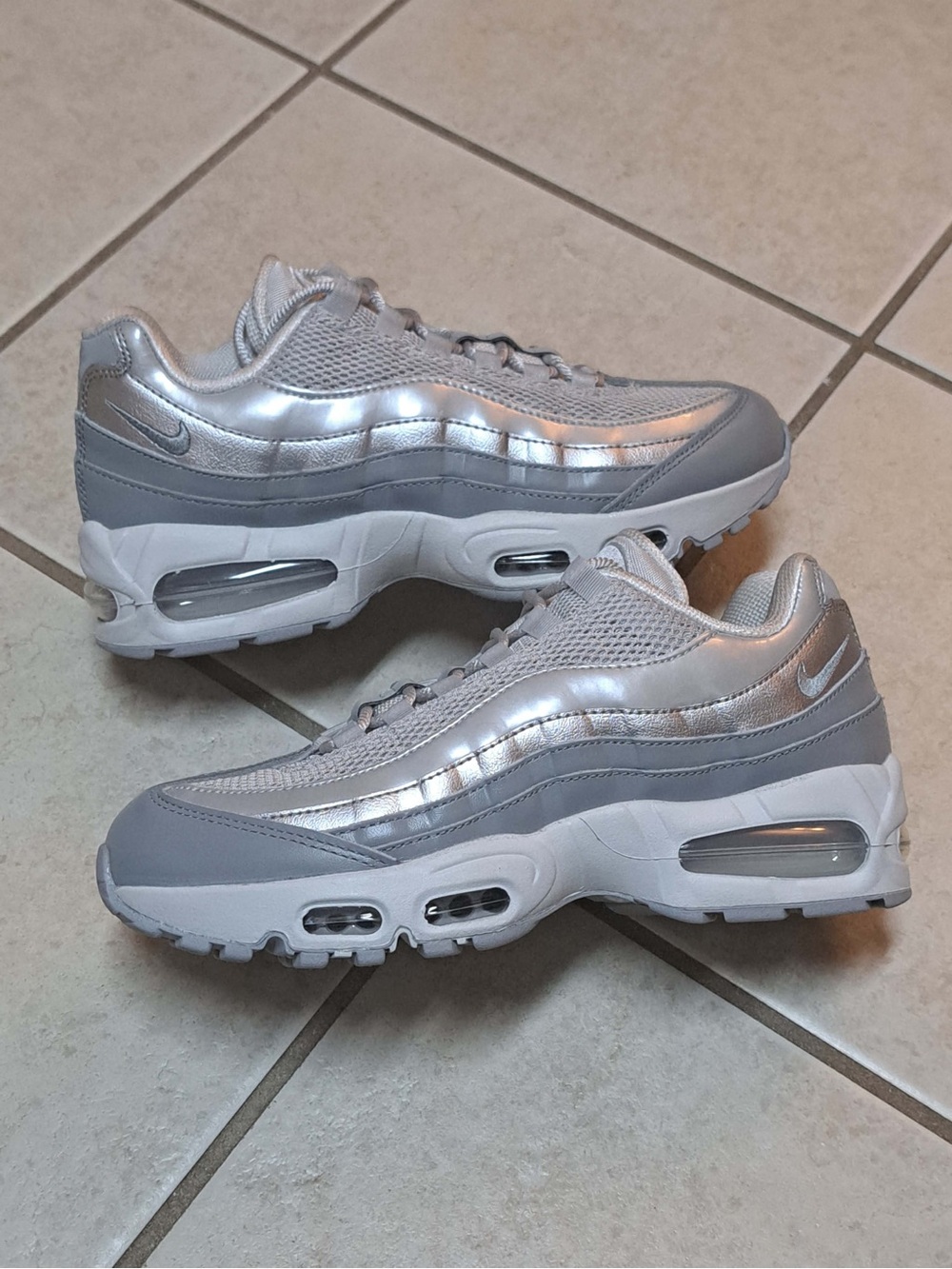 Nike Air Max 95 'Big Bubble - Grey Fog Silver' - Women's size 8.5